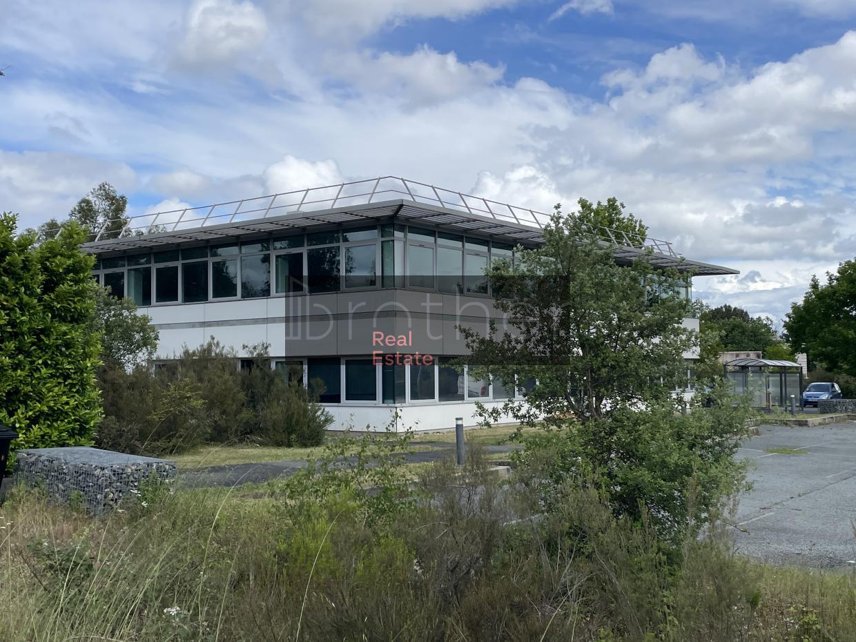 À louer Bureaux - Pessac 33600 - 610m²
