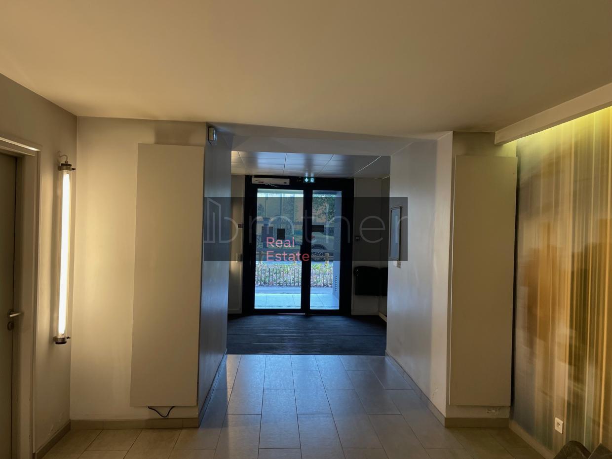 À louer Bureaux - Bordeaux 33800 - 399m²