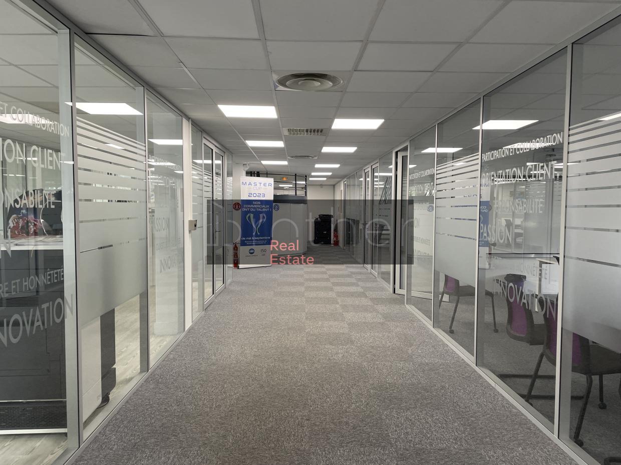 À louer Bureaux - Mérignac 33700 - 787m²