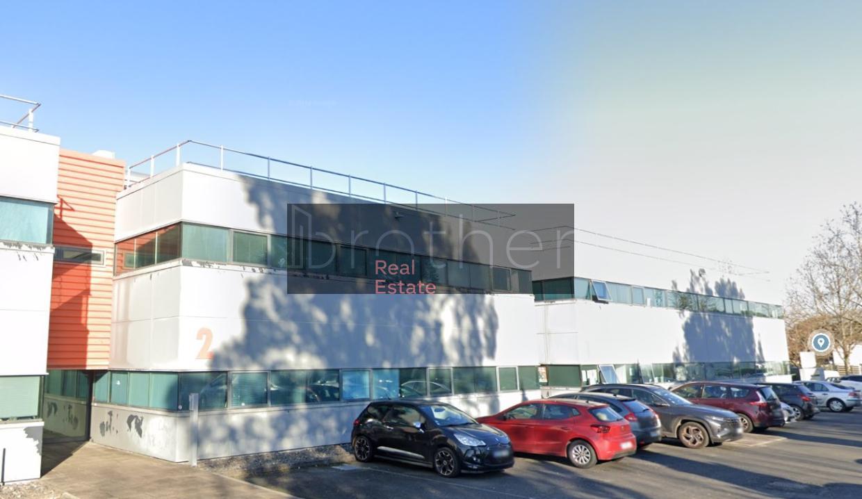 À louer Bureaux - Pessac 33600 - 337.8m²
