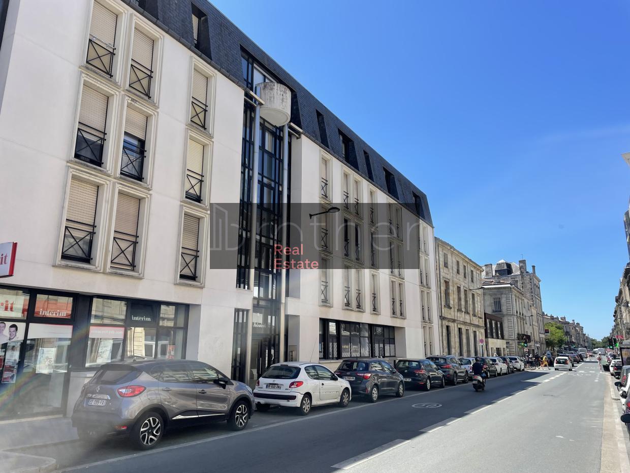 À louer Bureaux - Bordeaux 33300 - 48m²
