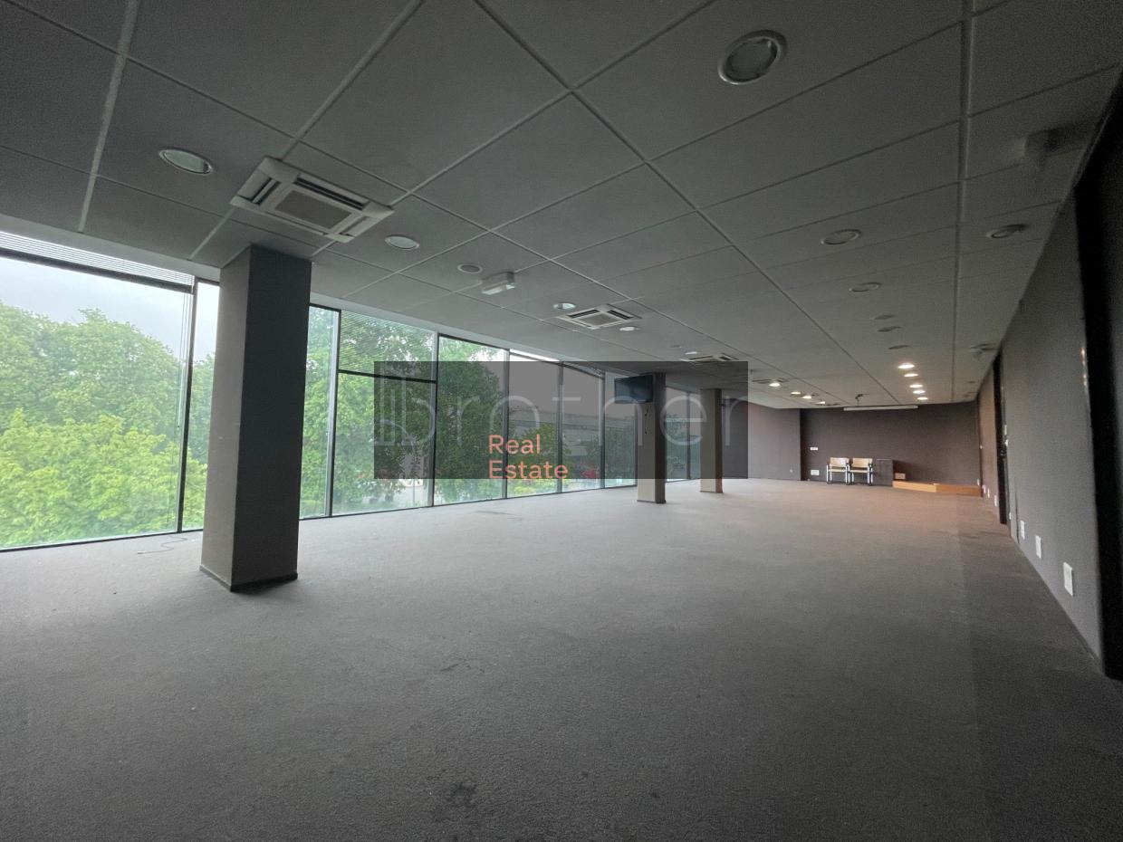 À vendre Bureaux - Bruges 33520 - 277m²