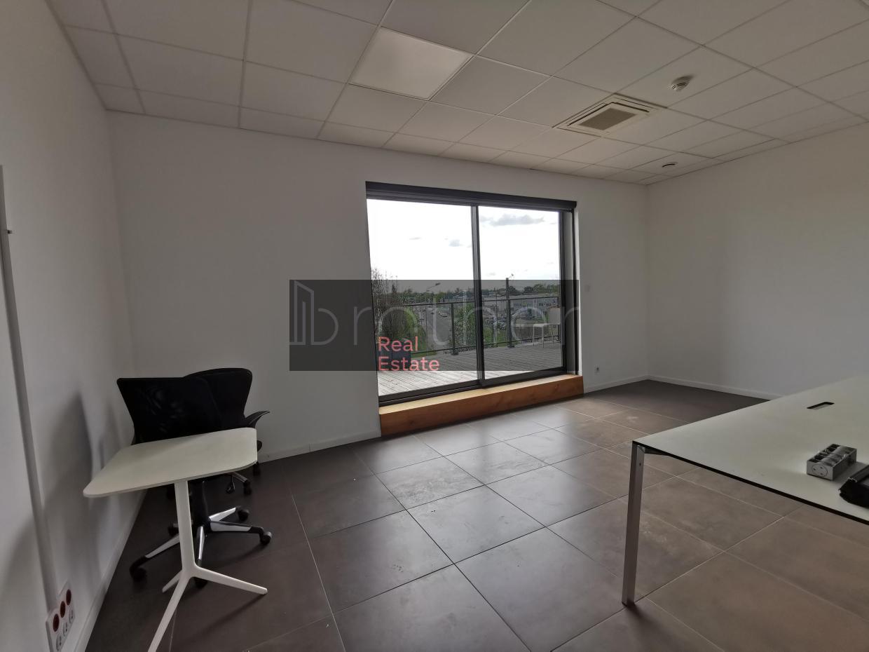 À louer Bureaux - Mérignac 33700 - 1294m²