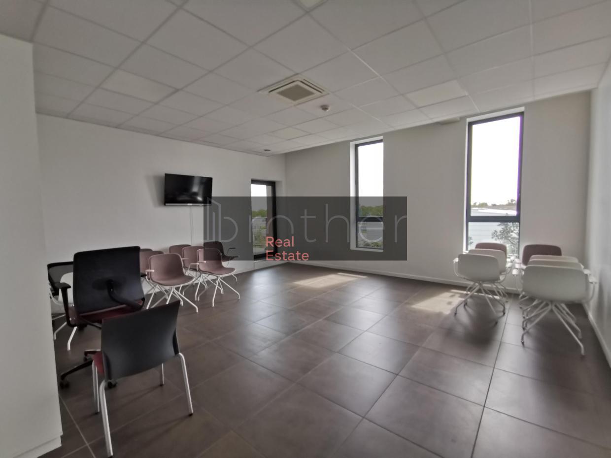 À louer Bureaux - Mérignac 33700 - 1294m²