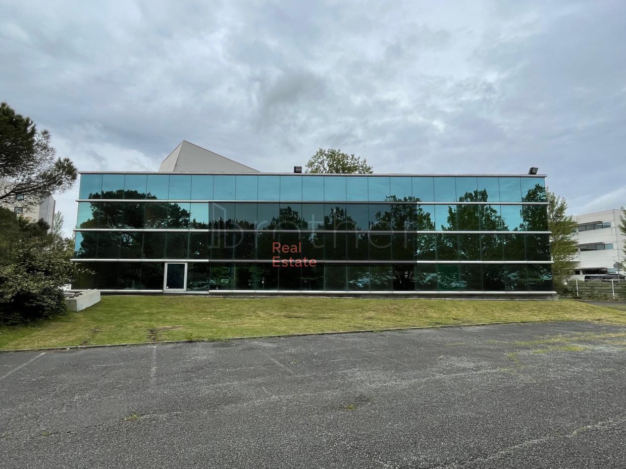 À vendre Bureaux - Mérignac 33700 - 850m²
