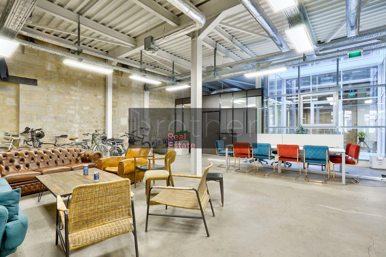 À louer Bureaux - Bordeaux 33000 - 500m²