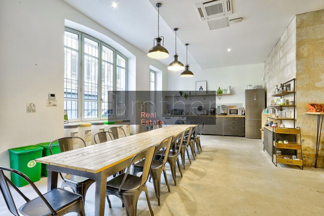 À louer Bureaux - Bordeaux 33000 - 500m²