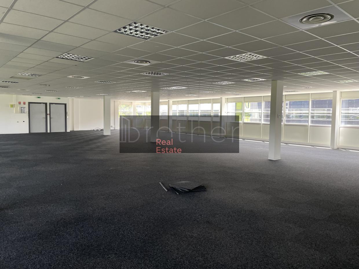 À louer Bureaux - Mérignac 33700 - 2878m²