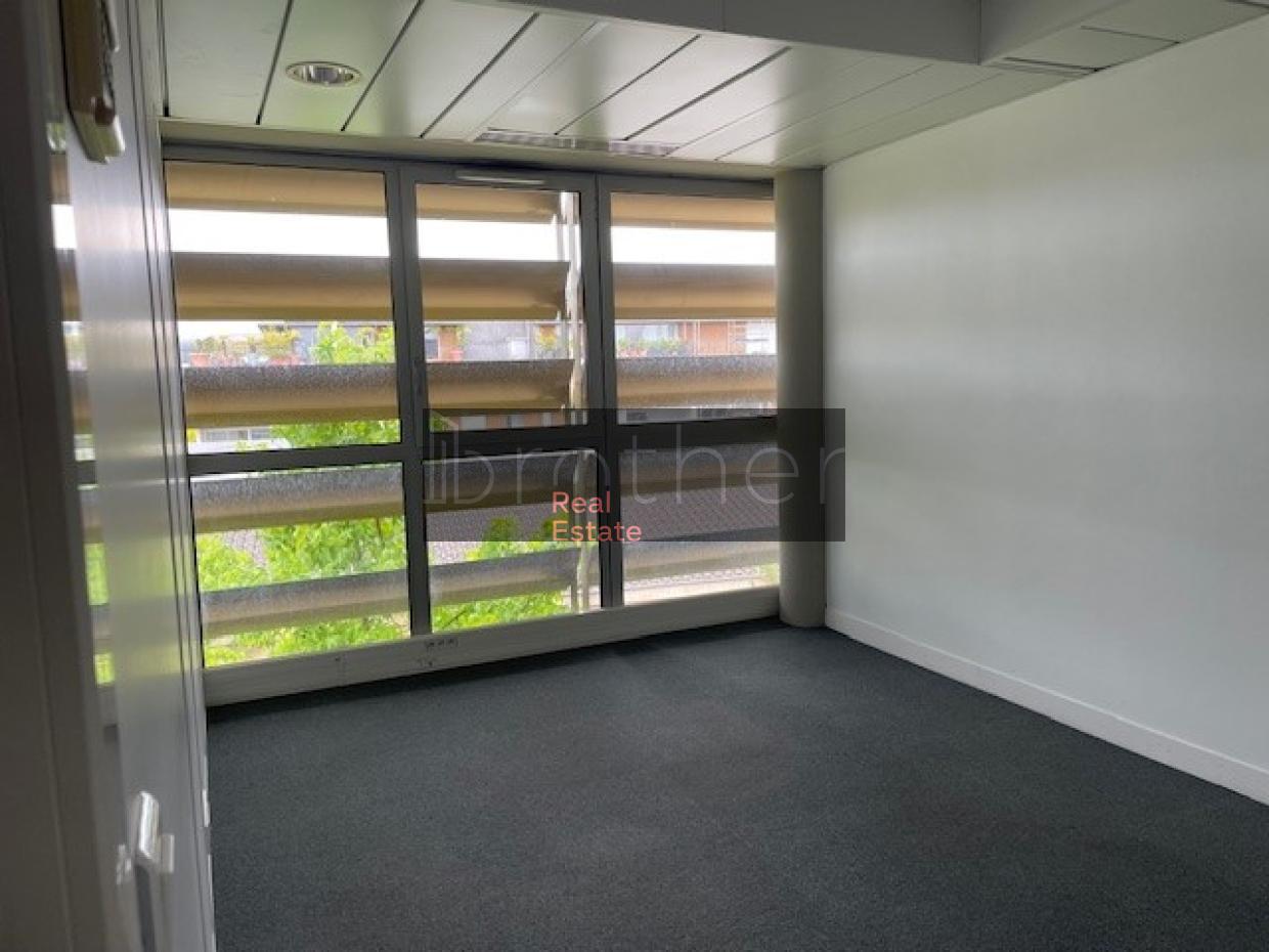 À louer Bureaux - Bordeaux 33300 - 190m²