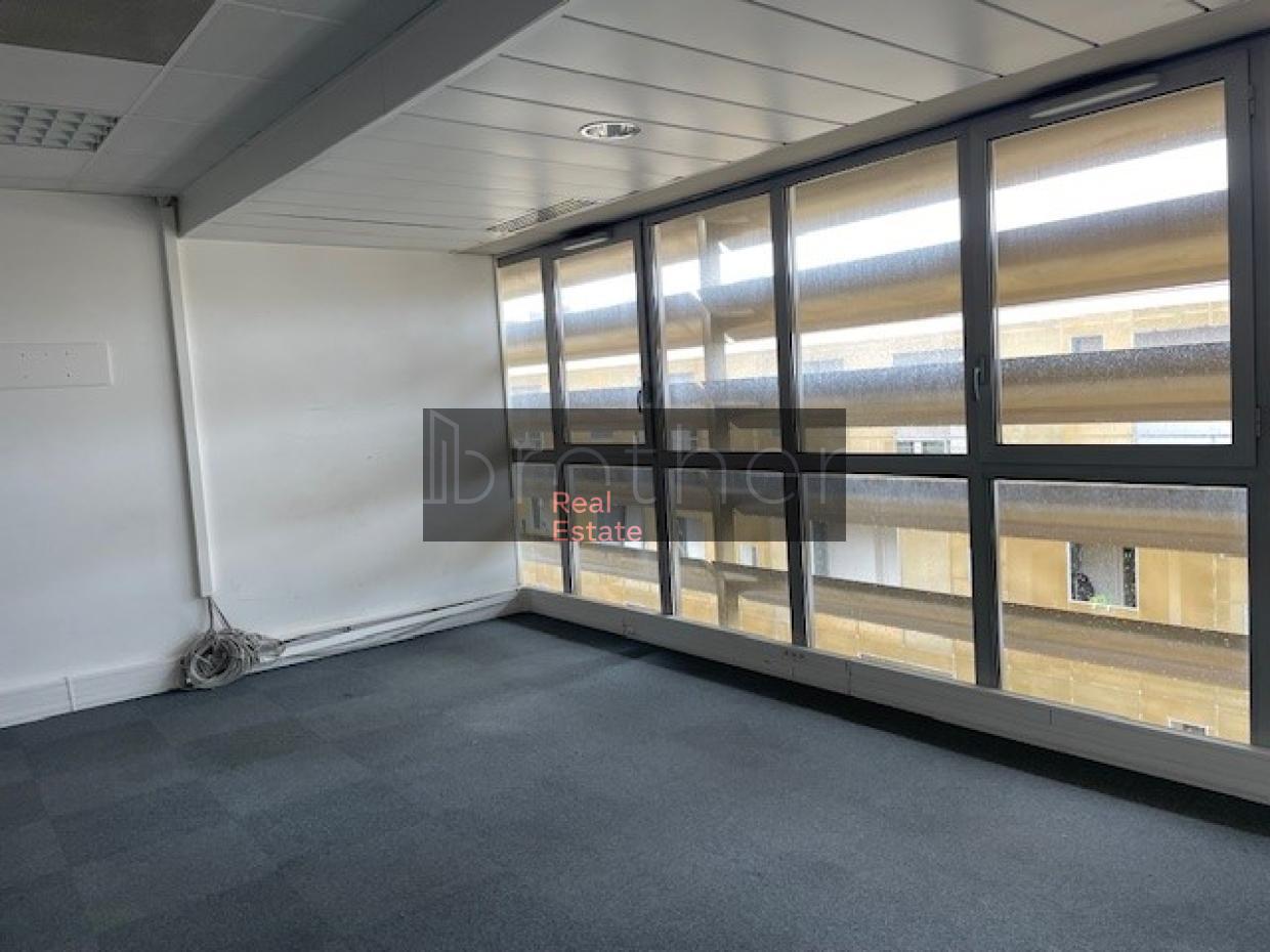 À louer Bureaux - Bordeaux 33300 - 190m²