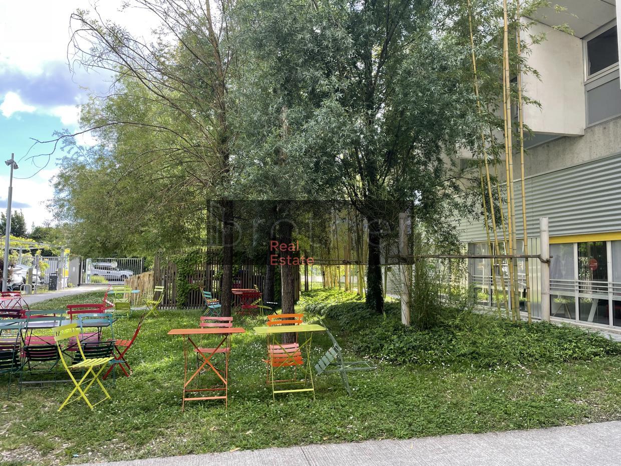 À louer Bureaux - Bègles 33130 - 477m²