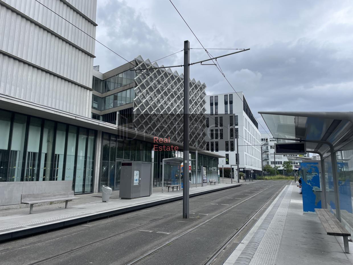 À louer Bureaux - Lormont 33310 - 916.9m²