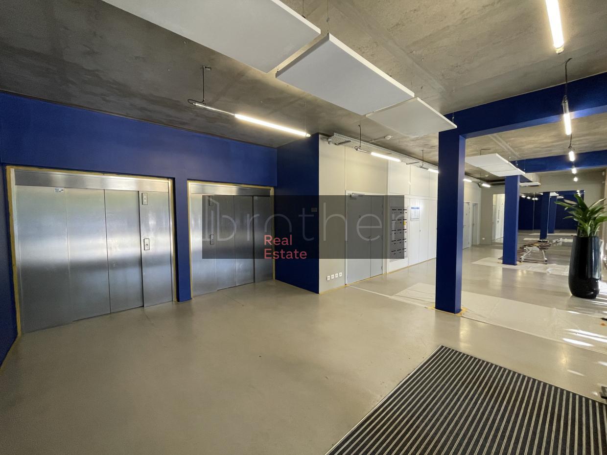 À louer Bureaux - Bordeaux 33300 - 3432m²