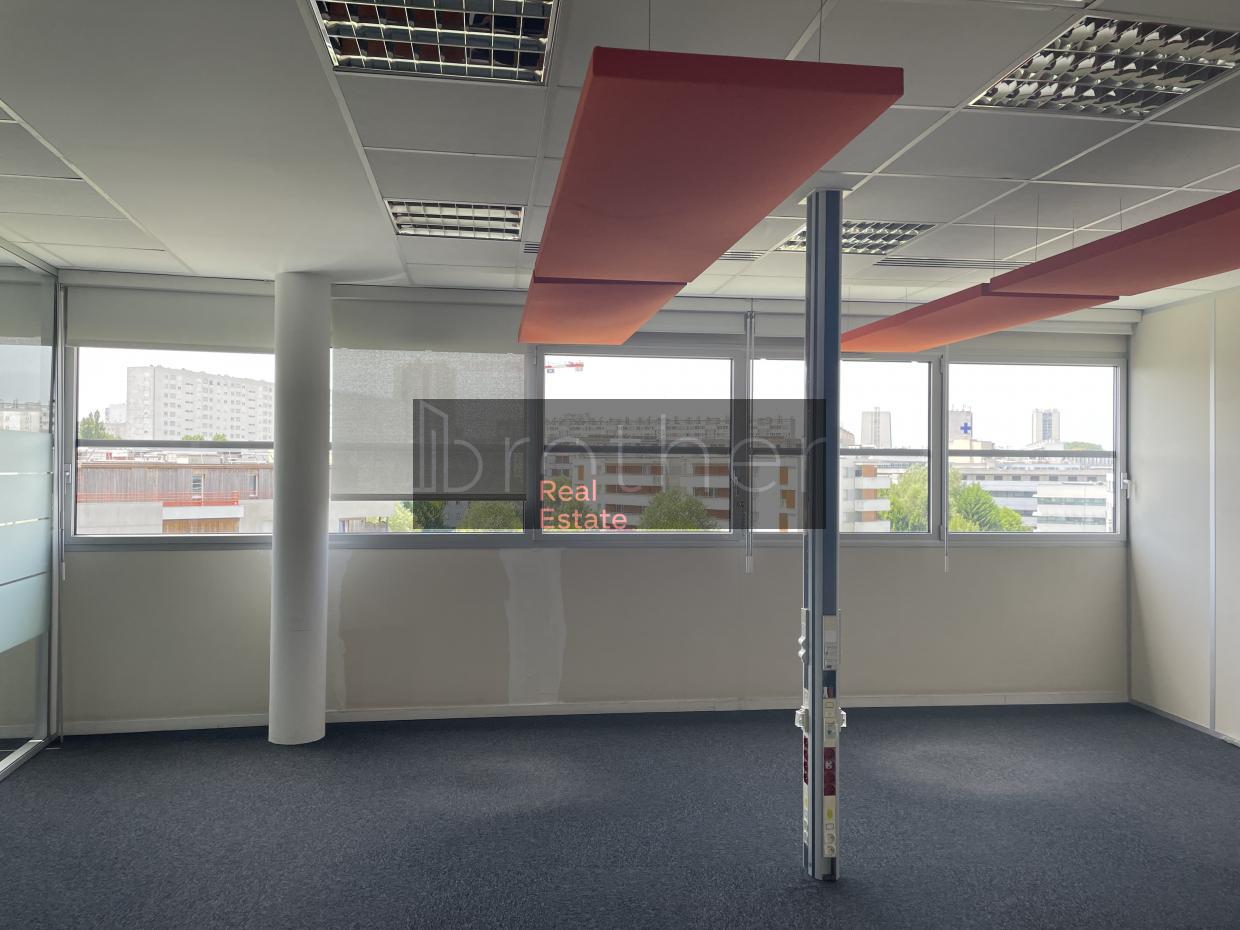 À louer Bureaux - Bordeaux 33300 - 1901m²