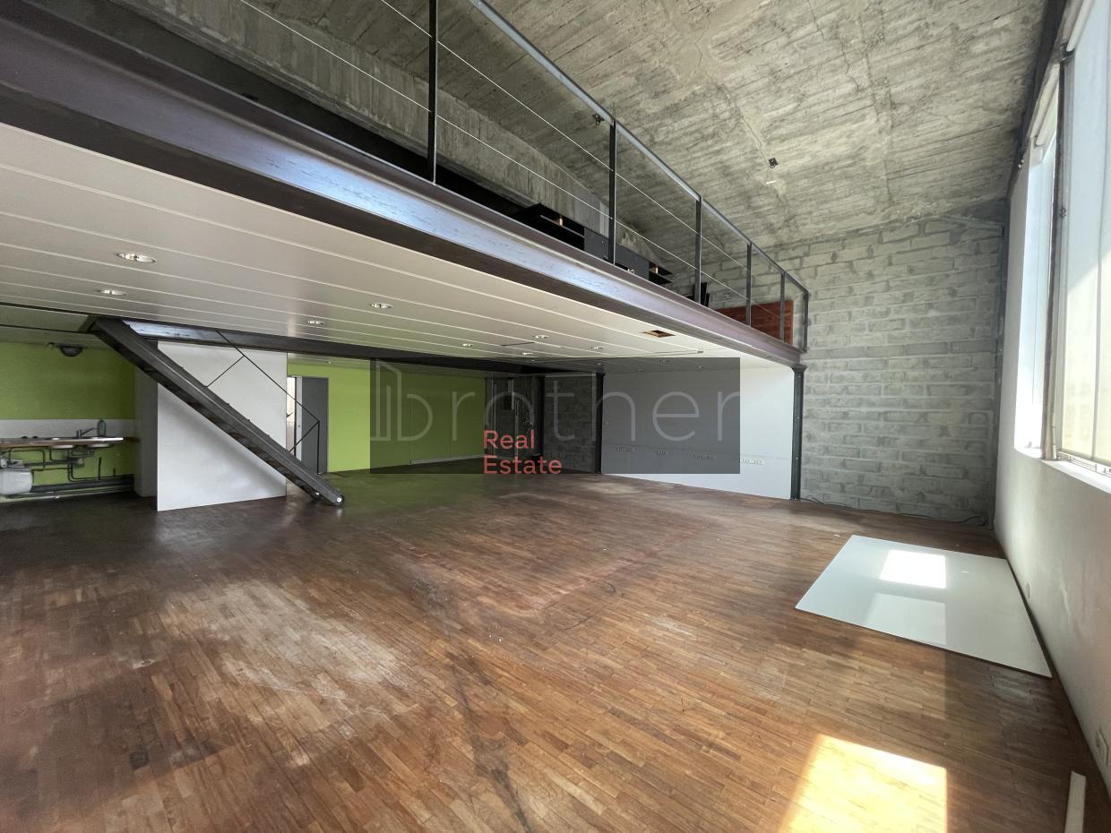 À louer Bureaux - Bordeaux 33300 - 536m²