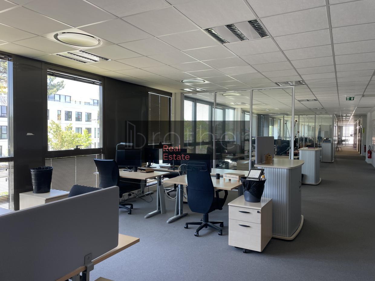 À louer Bureaux - Pessac 33600 - 450m²