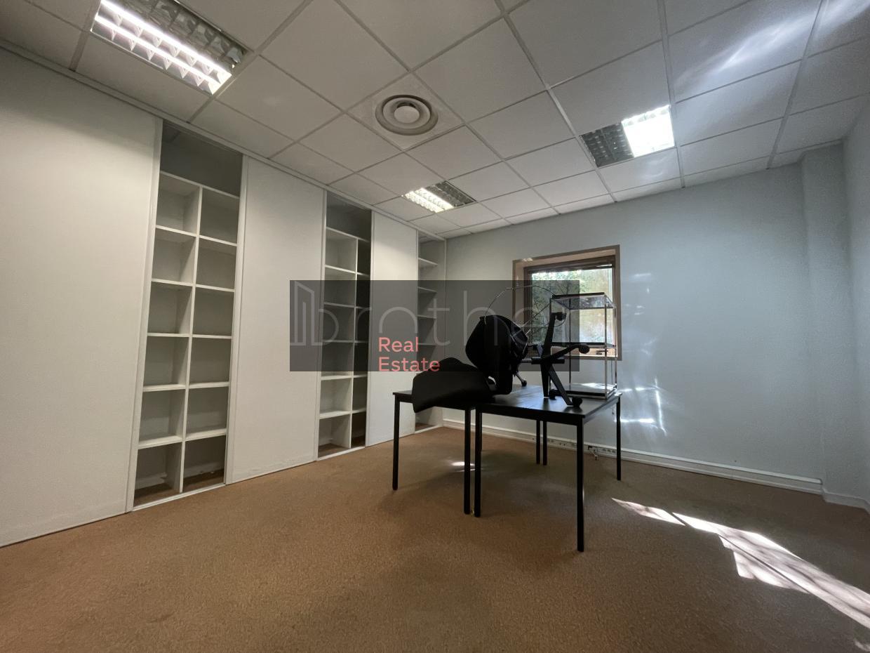 À louer Bureaux - Bruges 33520 - 395m²