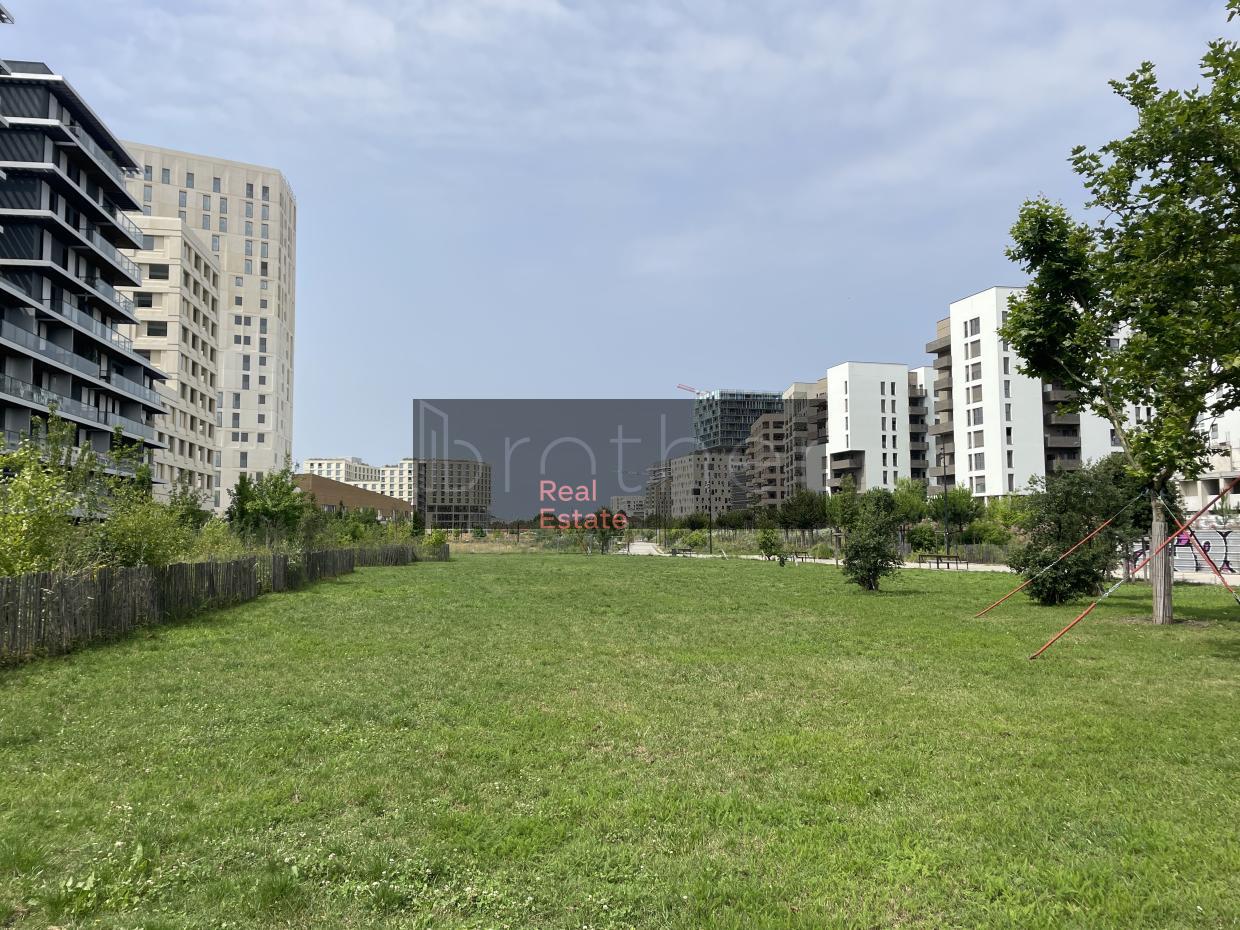 À louer Bureaux - Bordeaux 33800 - 1627.68m²