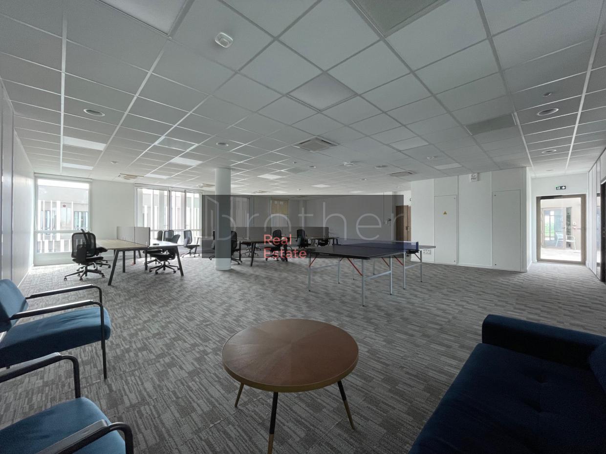 À louer Bureaux - Bruges 33520 - 189m²