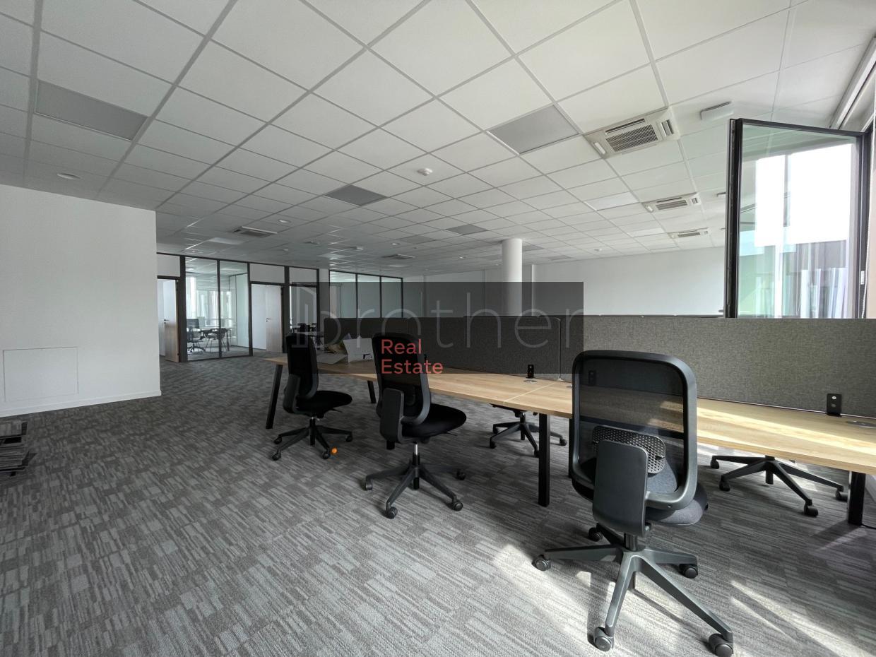 À louer Bureaux - Bruges 33520 - 189m²