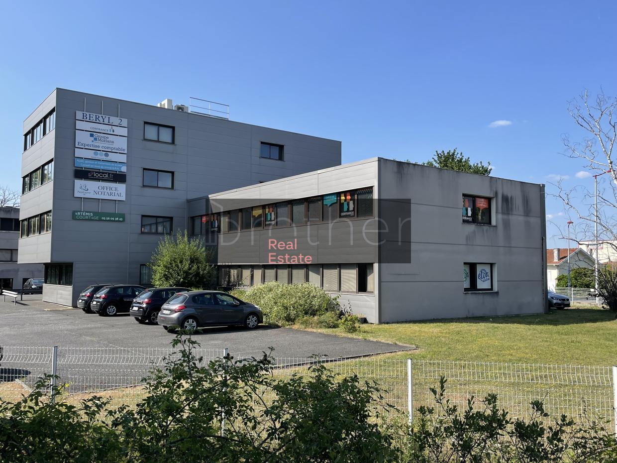 À louer Bureaux - Mérignac 33700 - 107m²