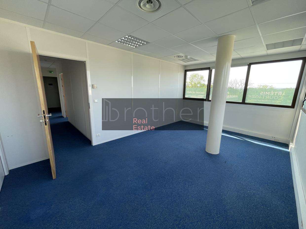 À louer Bureaux - Mérignac 33700 - 107m²