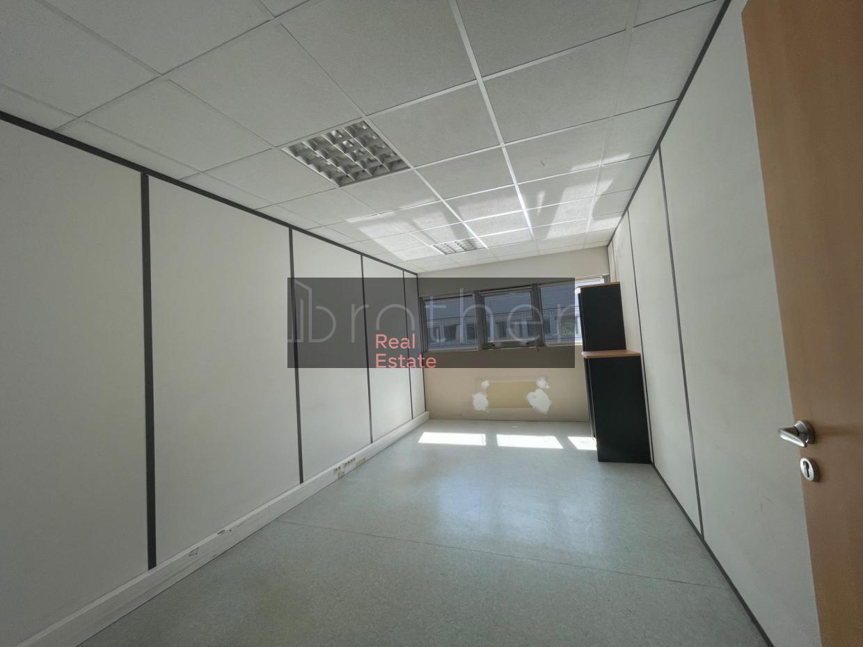 À louer Bureaux - Bordeaux 33300 - 800m²