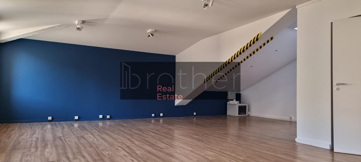 À louer Bureaux - Bordeaux 33000 - 223m²