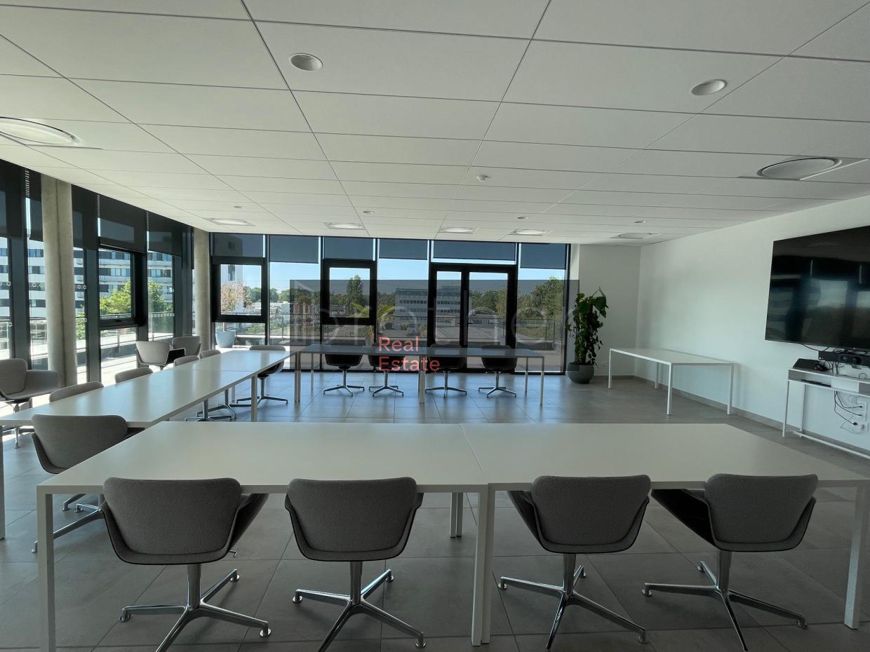 À louer Bureaux - Mérignac 33700 - 310m²