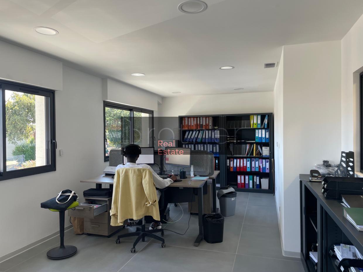À vendre Bureaux - Cestas 33610 - 794m²