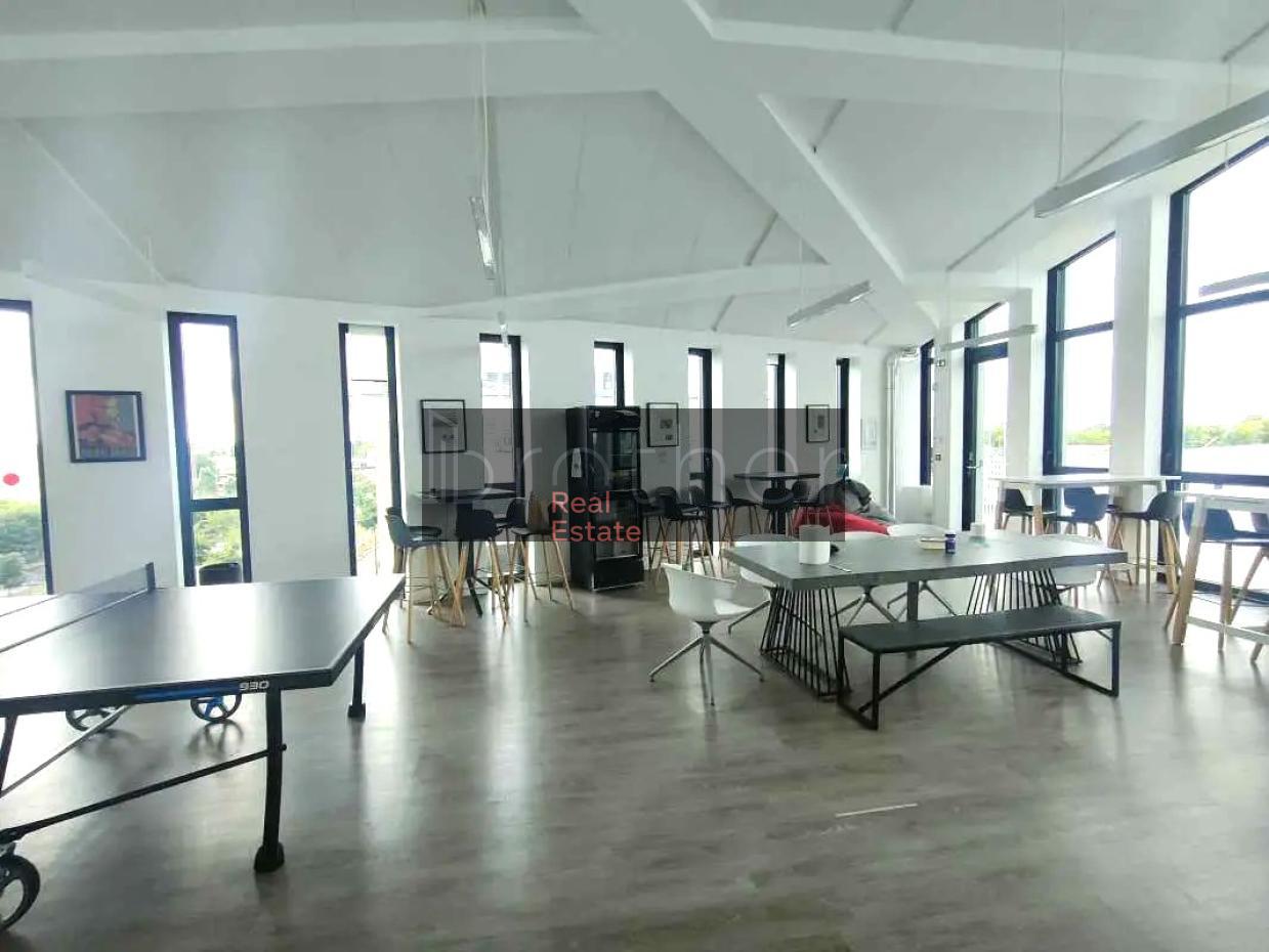 À louer Bureaux - Bordeaux 33300 - 643m²