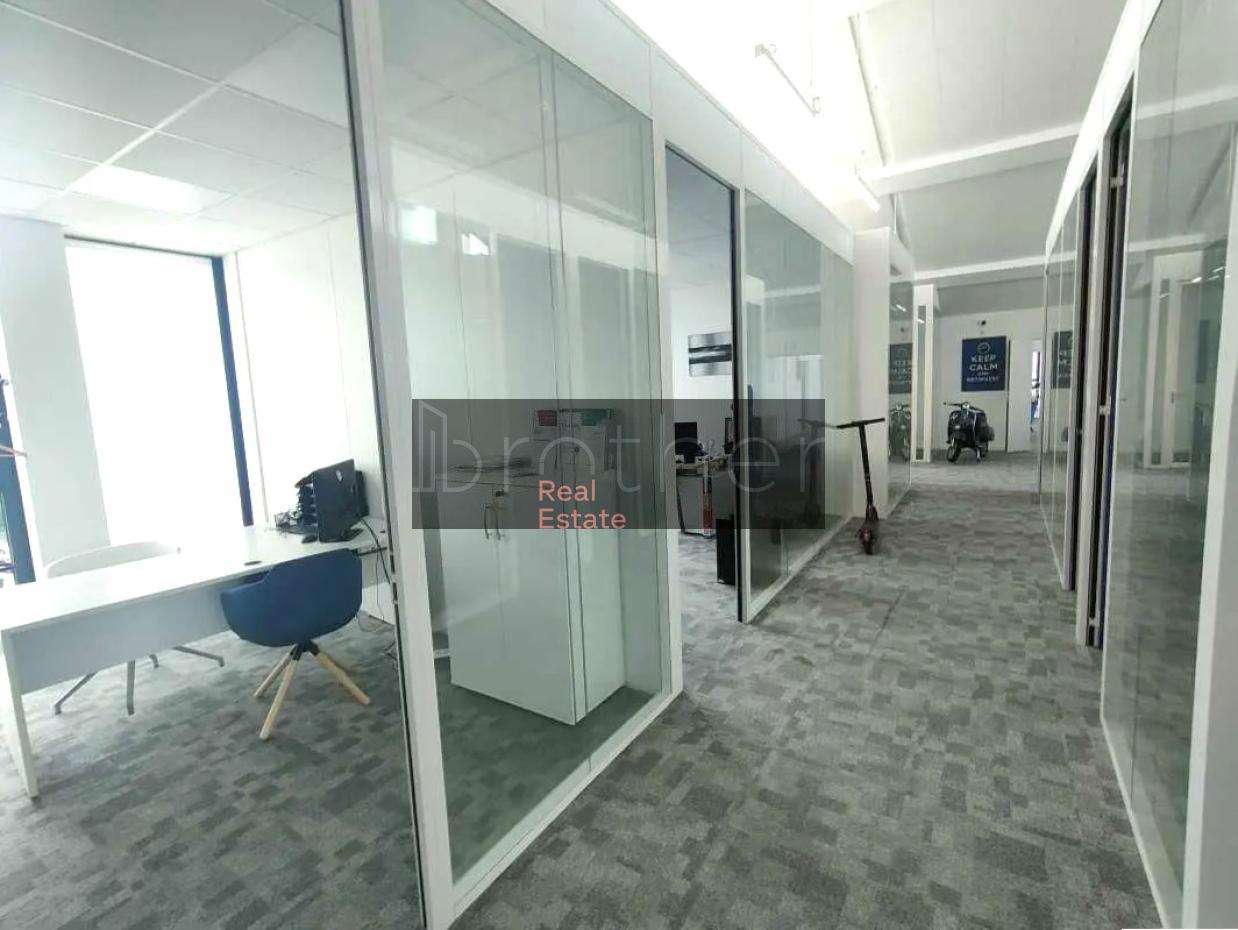À louer Bureaux - Bordeaux 33300 - 643m²
