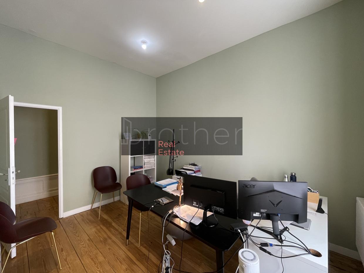 À louer Bureaux - Bordeaux 33000 - 132m²