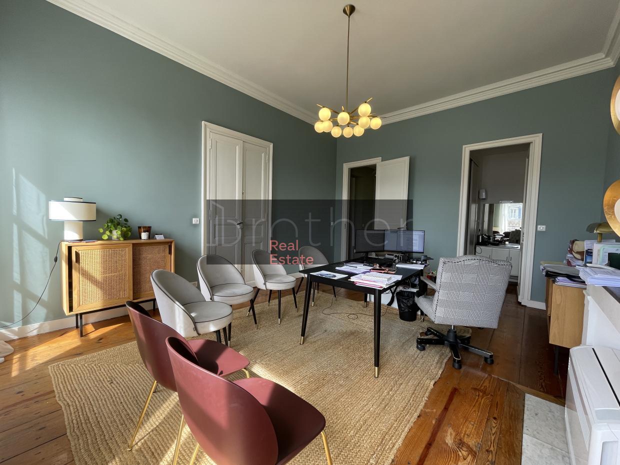 À louer Bureaux - Bordeaux 33000 - 132m²