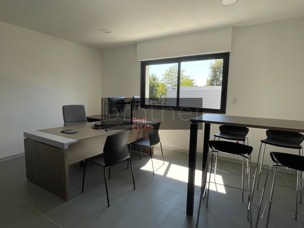 À louer Bureaux - Cestas 33610 - 794m²