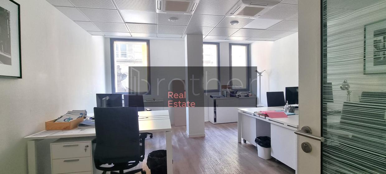 À louer Bureaux - Bordeaux 33000 - 126m²