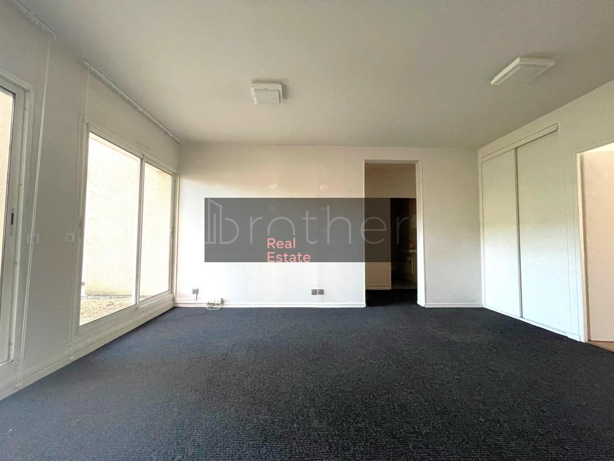 À louer Bureaux - Bordeaux 33200 - 115m²