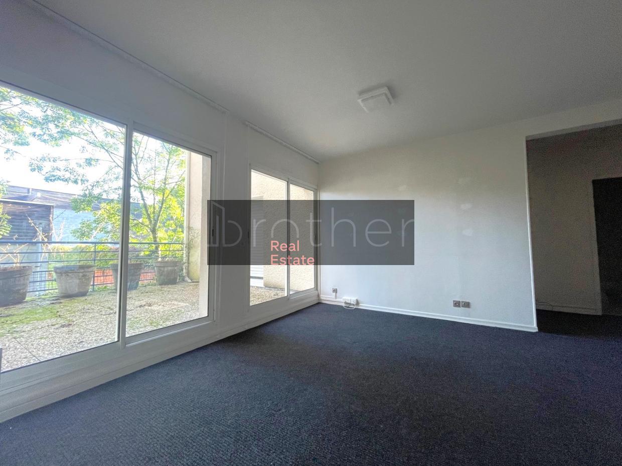 À louer Bureaux - Bordeaux 33200 - 115m²