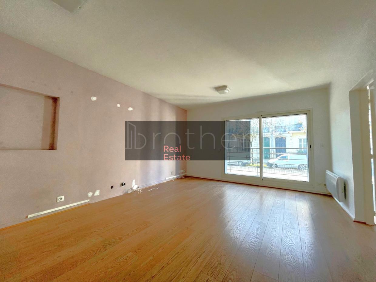 À louer Bureaux - Bordeaux 33200 - 115m²