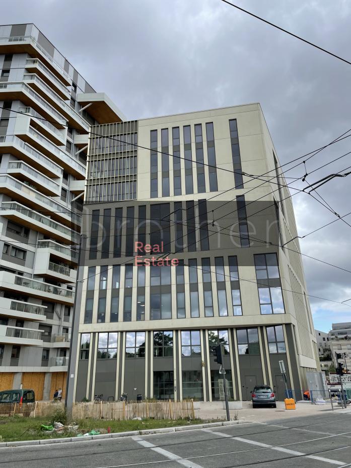 À louer Bureaux - Bordeaux 33800 - 460.29m²