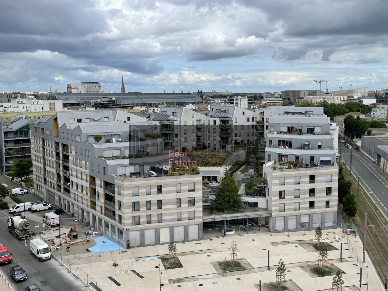 À louer Bureaux - Bordeaux 33800 - 460.29m²