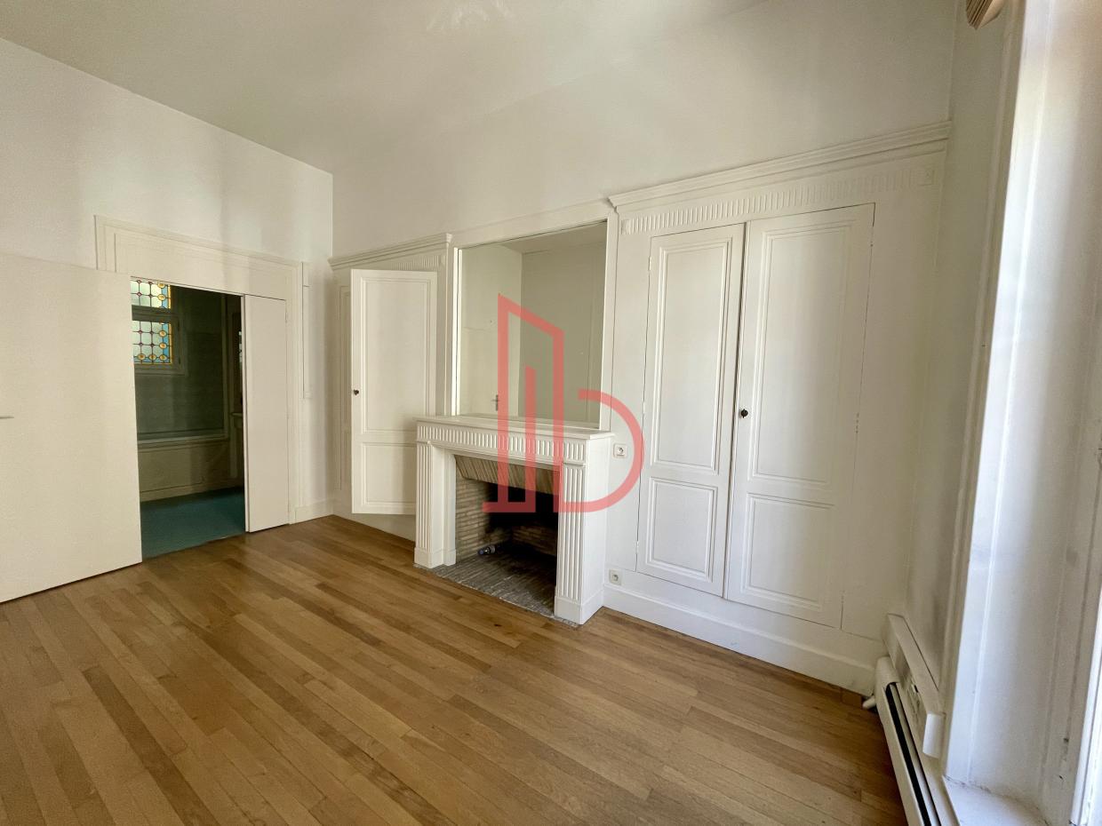 À louer Bureaux - Bordeaux 33000 - 313m²