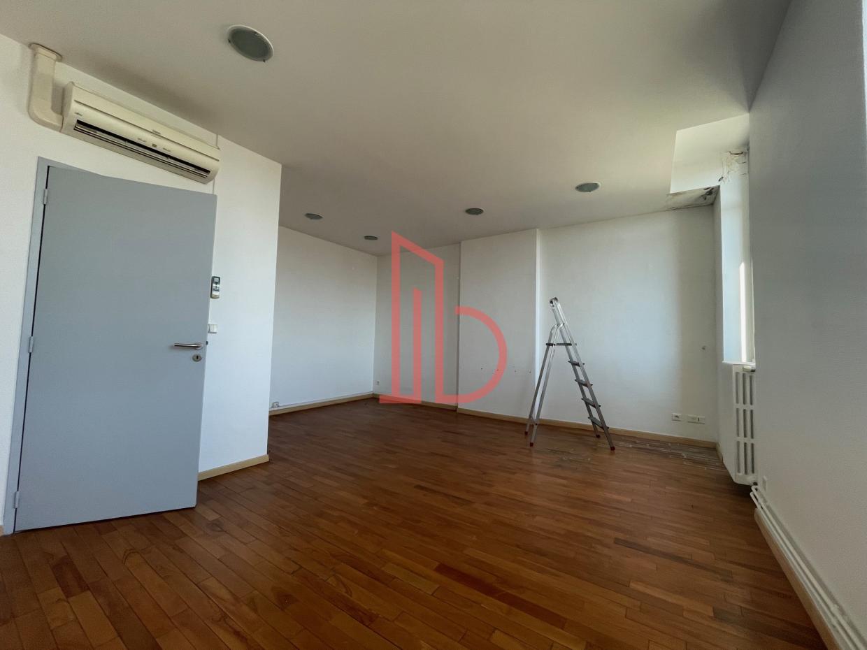 À louer Bureaux - Le Bouscat 33110 - 182m²