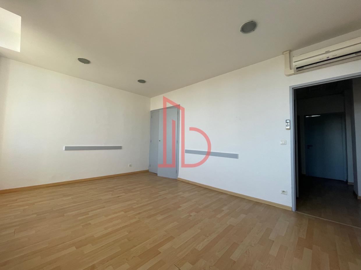 À louer Bureaux - Le Bouscat 33110 - 182m²