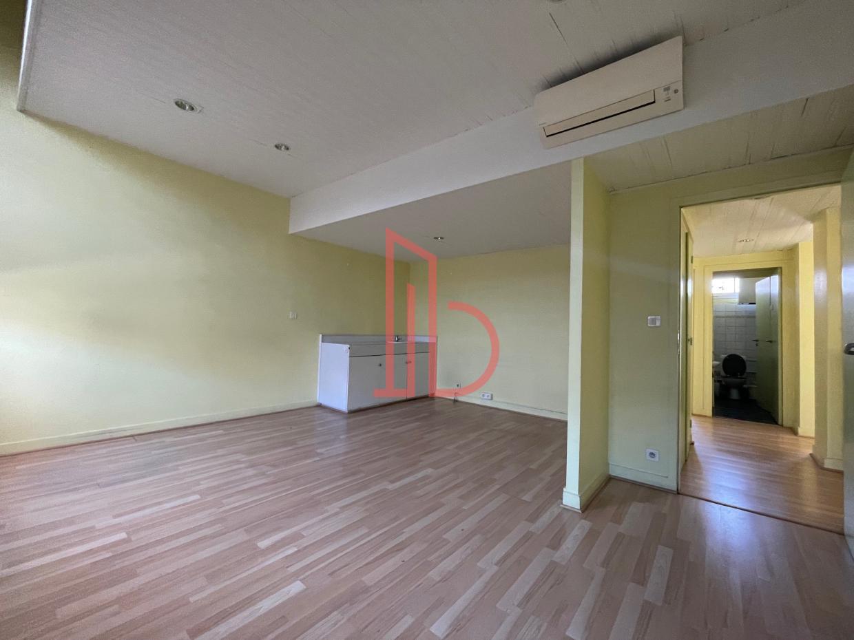 À louer Bureaux - Le Bouscat 33110 - 182m²