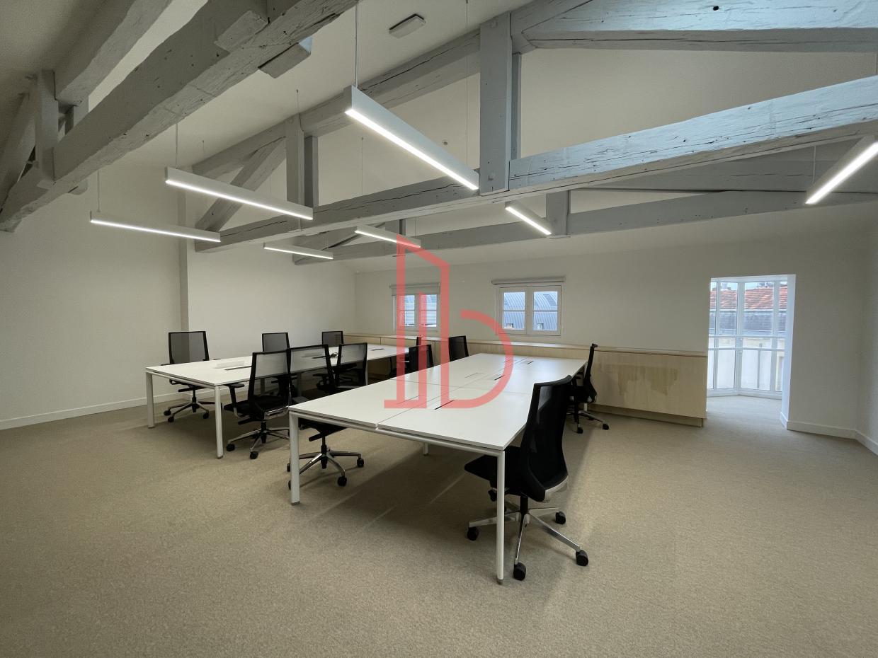 À louer Bureaux - Bordeaux 33000 - 100m²