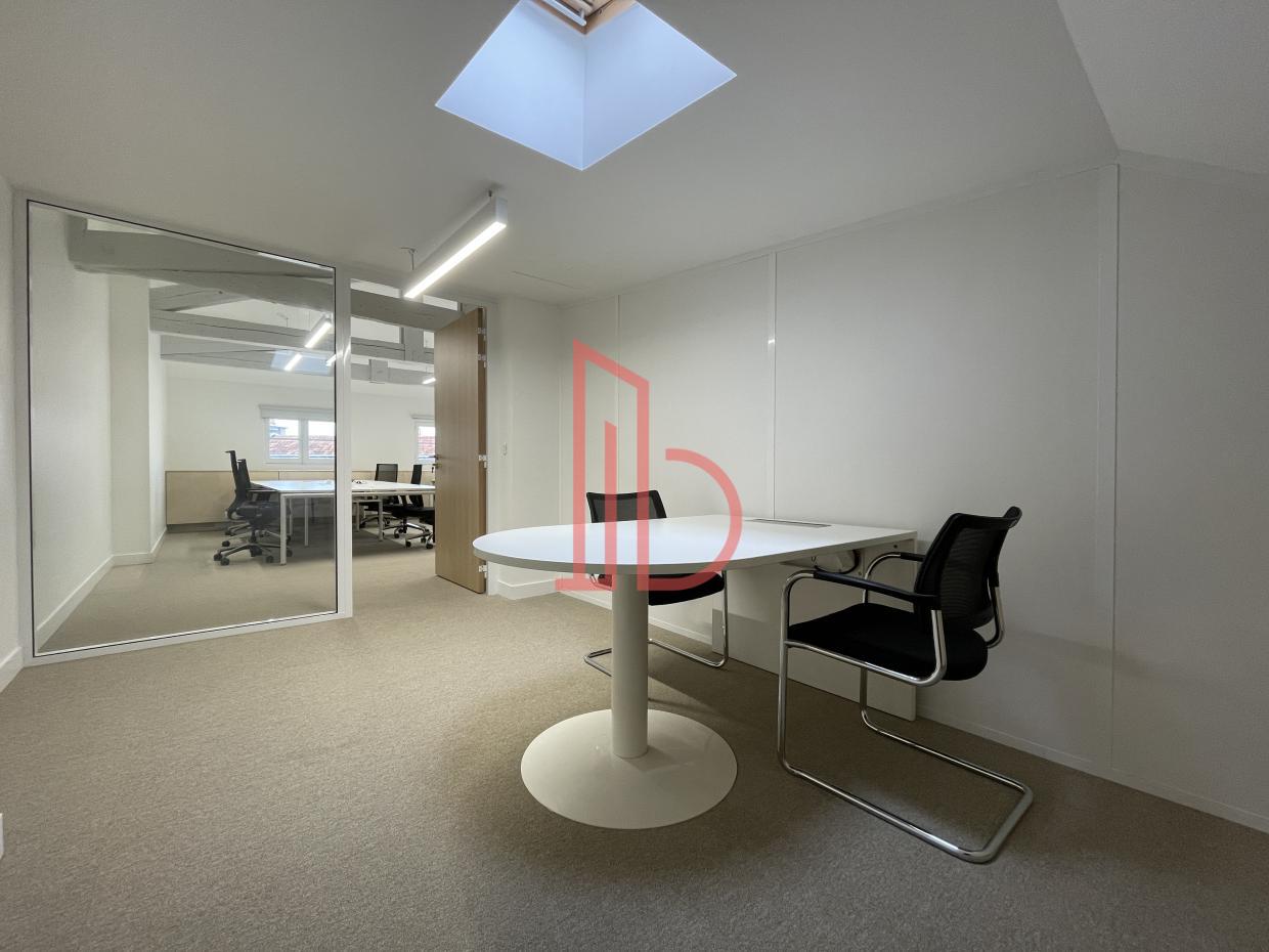 À louer Bureaux - Bordeaux 33000 - 100m²
