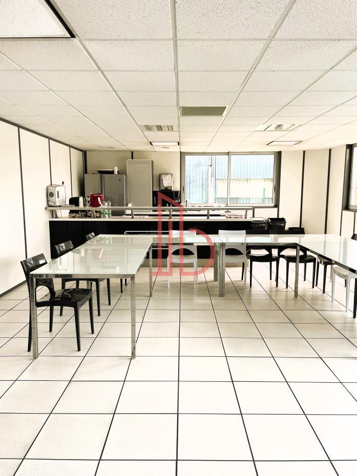 À vendre Bureaux - Bordeaux 33300 - 638m²