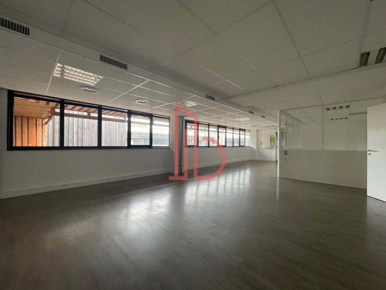 À louer Bureaux - Mérignac 33700 - 1058m²
