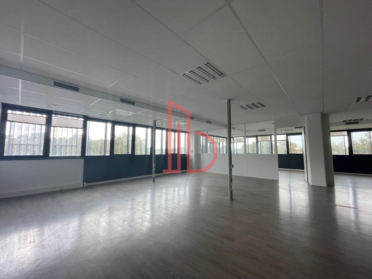 À louer Bureaux - Mérignac 33700 - 1058m²